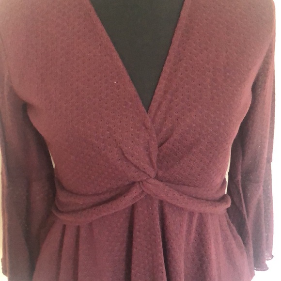 Ladies NWT Maurices Burgundy Long Sleeve Top - Size Small - Picture 2 of 7